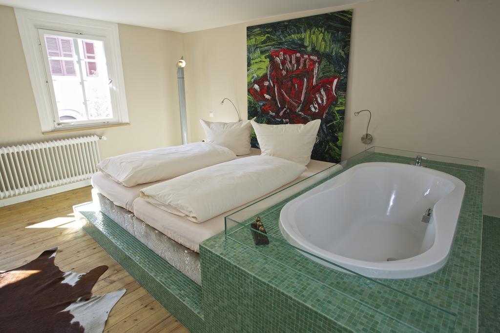 لار Hotel Zum Lowen الغرفة الصورة