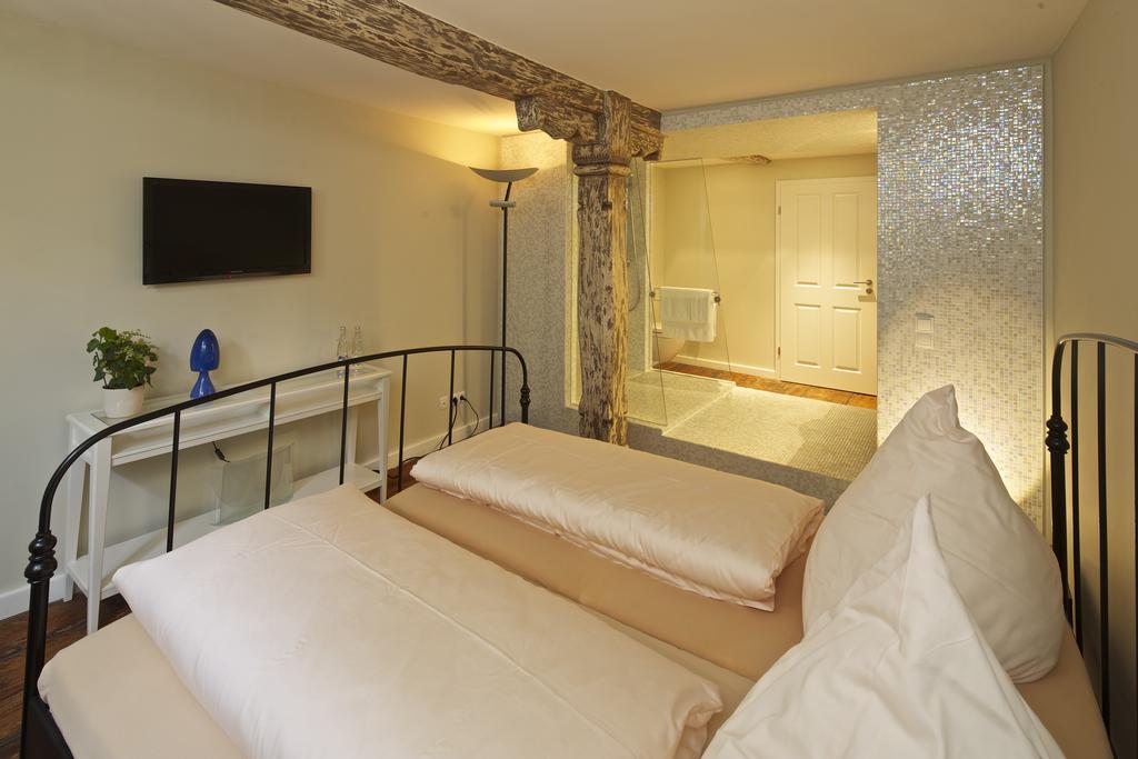 لار Hotel Zum Lowen الغرفة الصورة